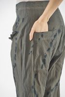 handbemalte und knöchellange woll-stretch-hose mit geradliniger form