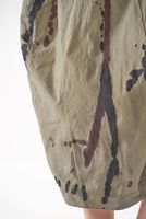 handbemalter und kniebedeckter woll-stretch-rock mit ballonform