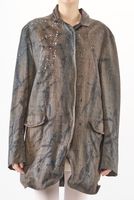 handbemalter und oversized karo-woll-mantel mit haken & schlingen